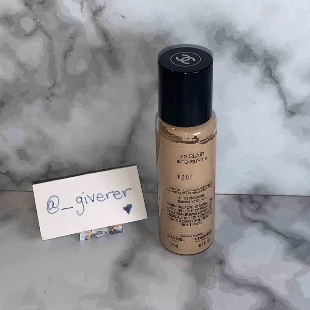 CHANEL 20 CLAIR (1.0) Mat Lumiere Long Lasting Luminous Matte Fluid Make… - Picture 2 of 11